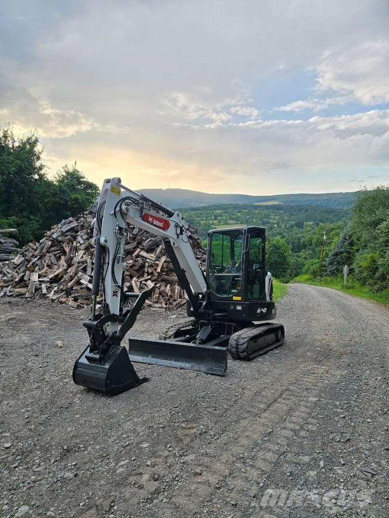 Bobcat E 42 Mini kotrók < 7t