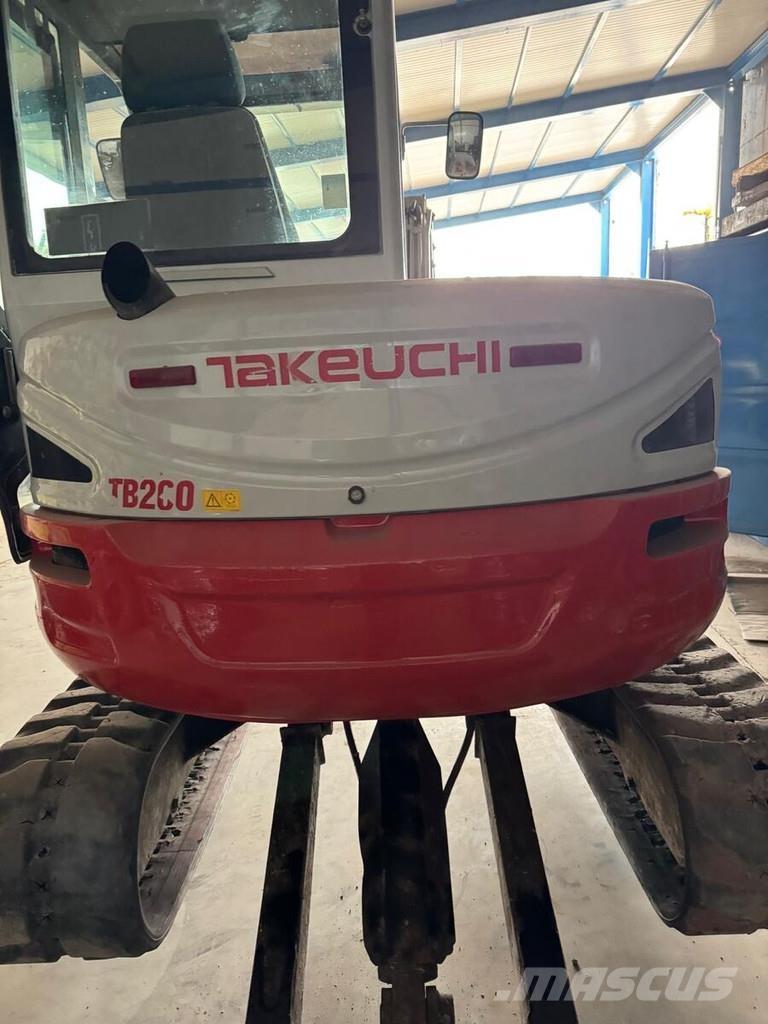 Takeuchi TB260 Mini kotrók < 7t