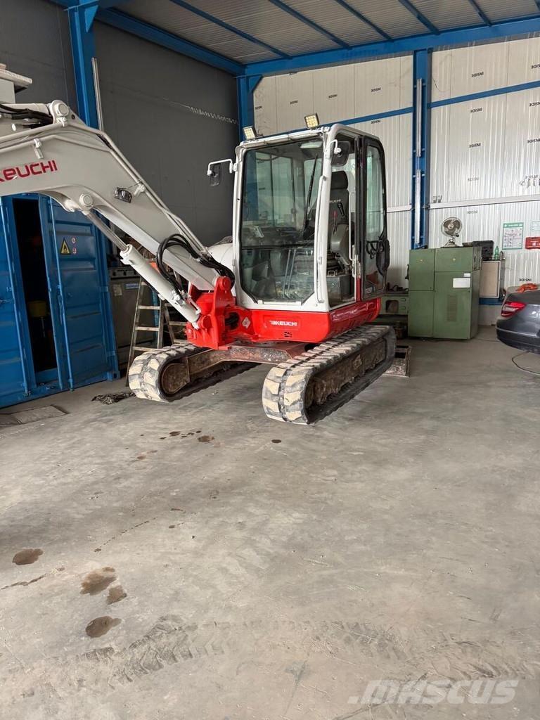 Takeuchi TB260 Mini kotrók < 7t