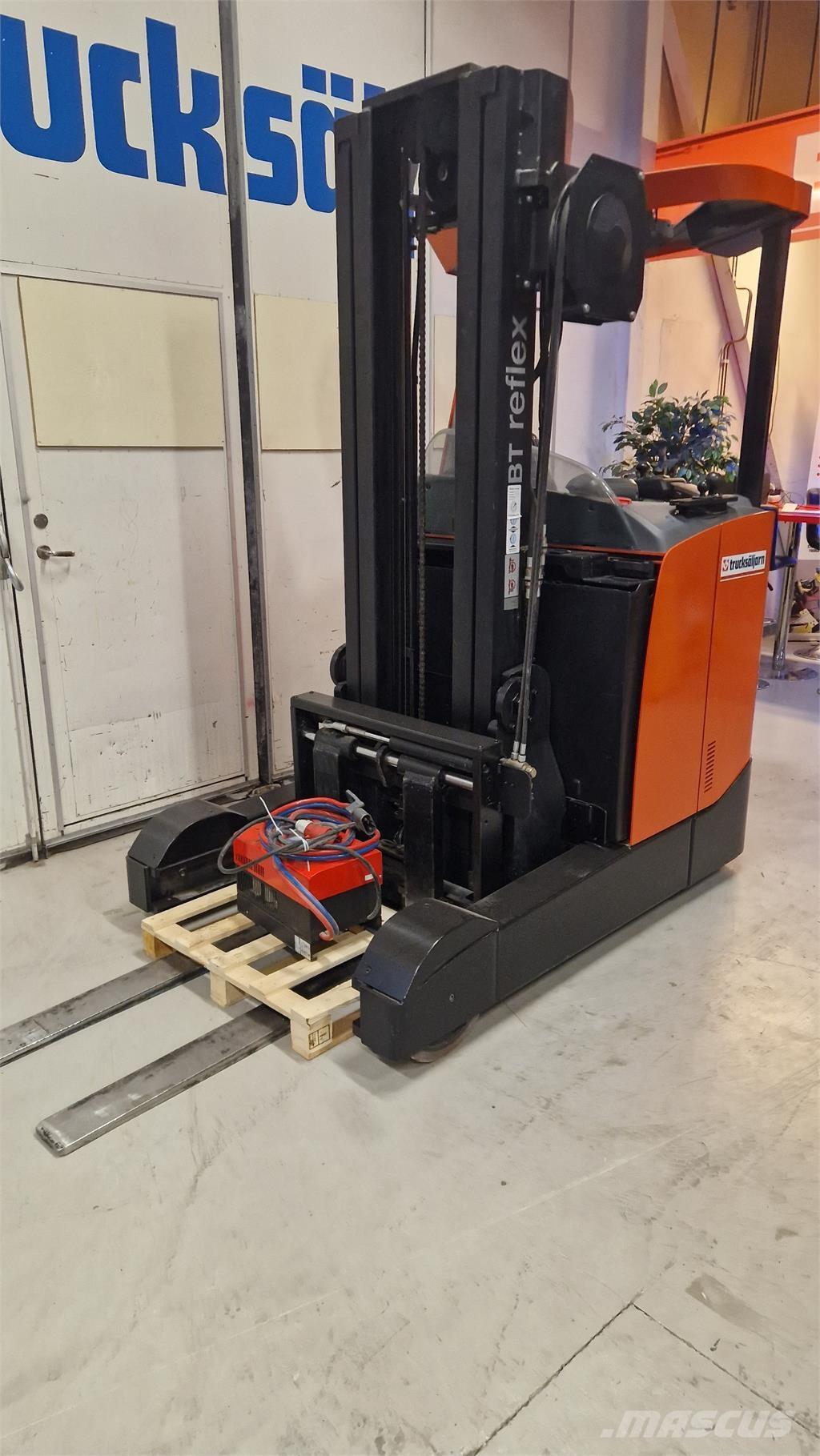 BT RRE200E Tolóoszlopos targonca