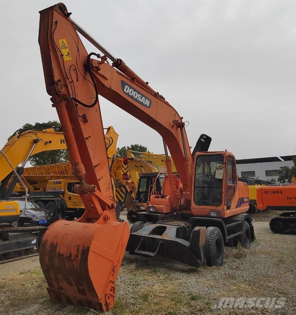 Doosan DH210W-7 Gumikerekes kotrók