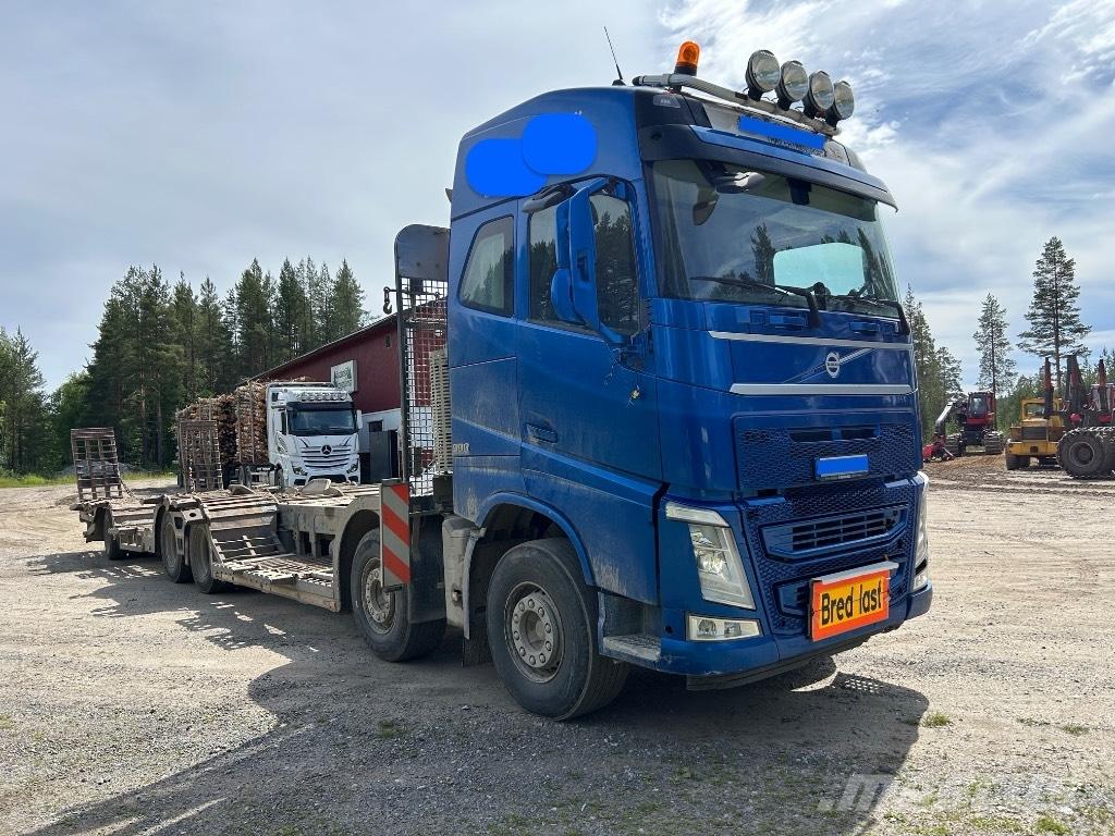 Volvo FH 500 erdészeti gépszállító teherautók