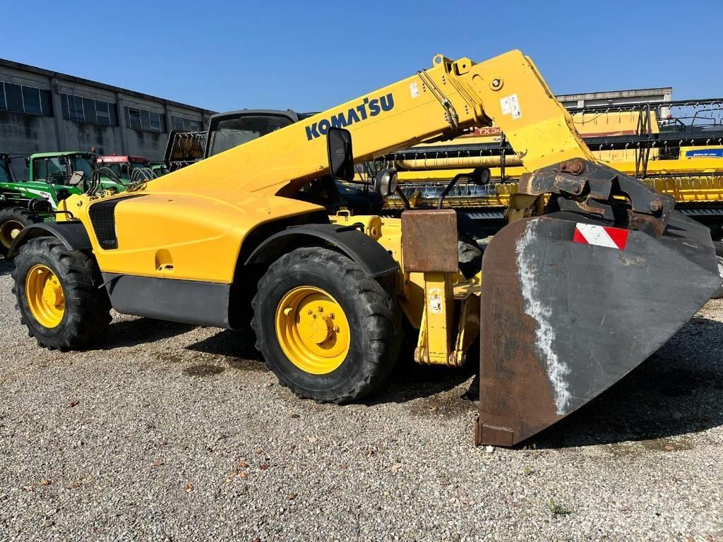 Komatsu WH 713 Teleszkópos rakodók