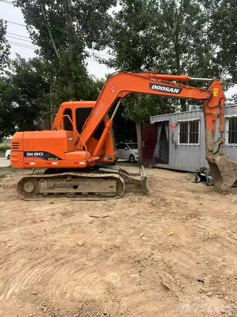 Doosan DH 80 Lánctalpas kotrók