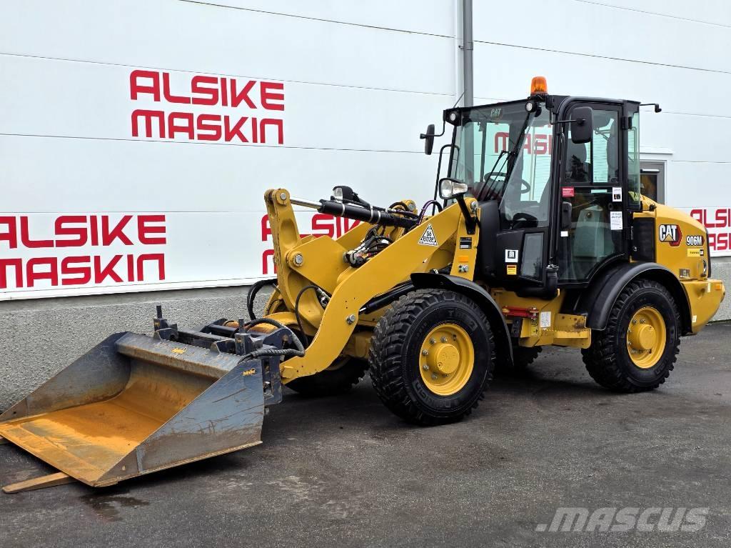 CAT 906 Gumikerekes homlokrakodók