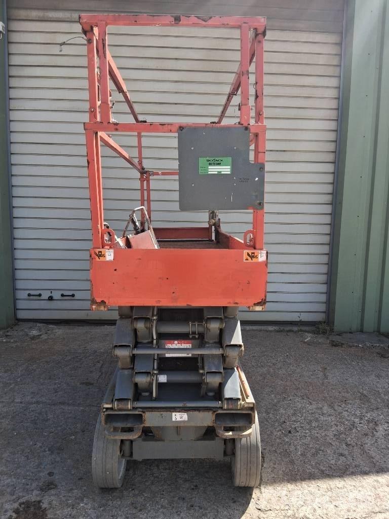 SkyJack SJ III 3226 Ollós emelők