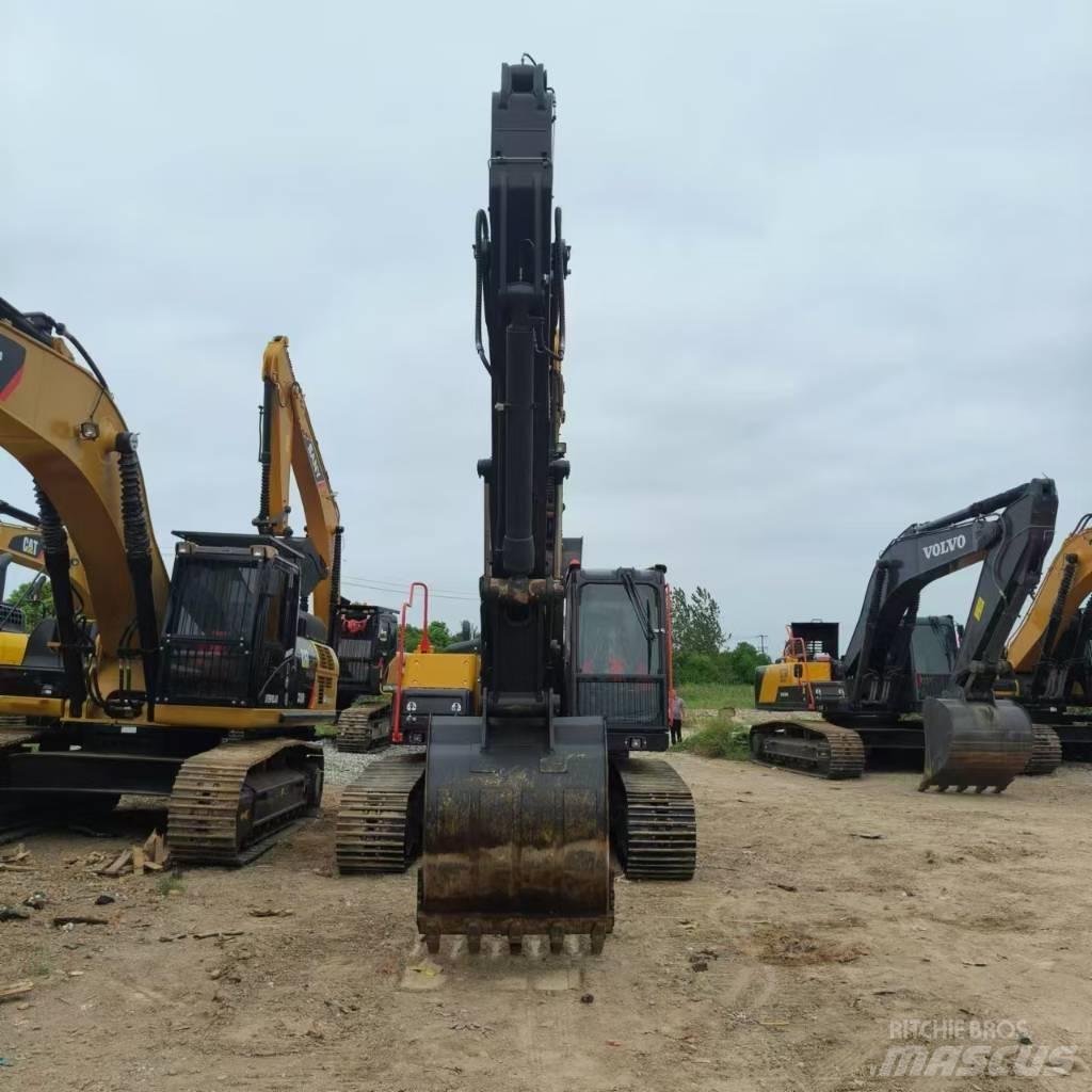 Volvo EC 240 Lánctalpas kotrók