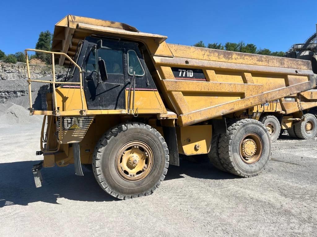 CAT 771D Nehézdömper