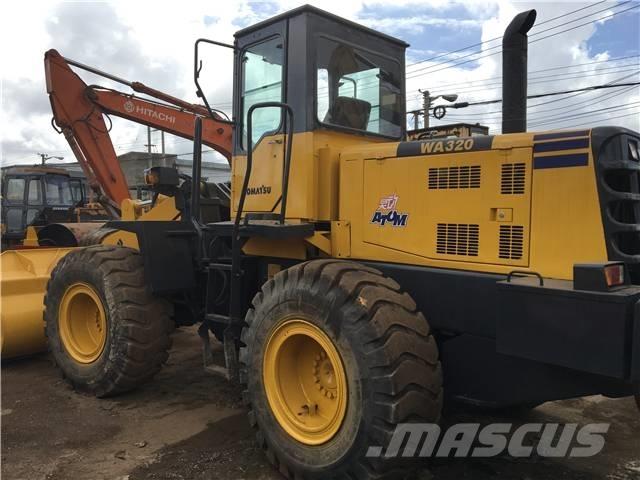 Komatsu WA 380 Gumikerekes homlokrakodók