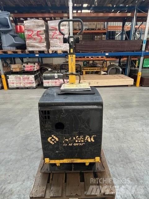 Bomag BPR 70/70 Vibrátorok