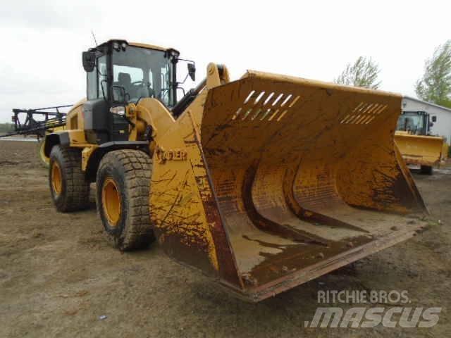 CAT 938M Gumikerekes homlokrakodók