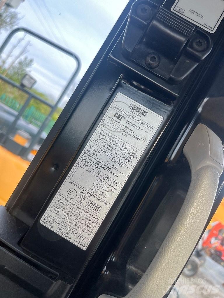 CAT 320 Lánctalpas kotrók
