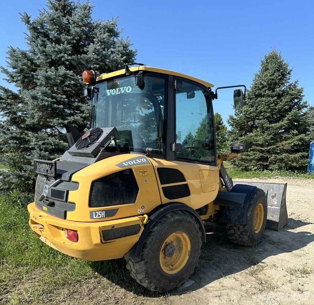 Volvo L 25 H Gumikerekes homlokrakodók