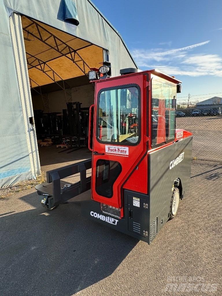 Combilift C3000ET Tolóoszlopos négyutas targonca