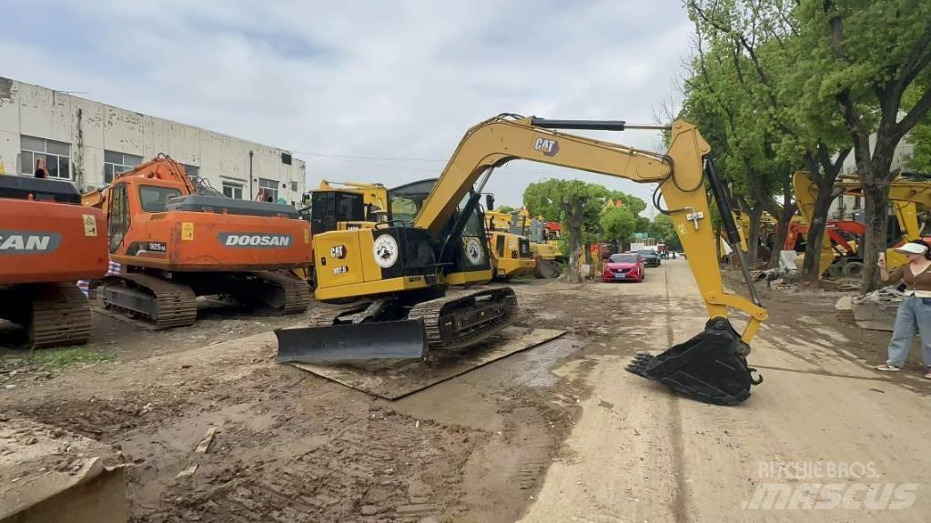 CAT 307 Közepes (midi) kotrók 7 t - 12 t