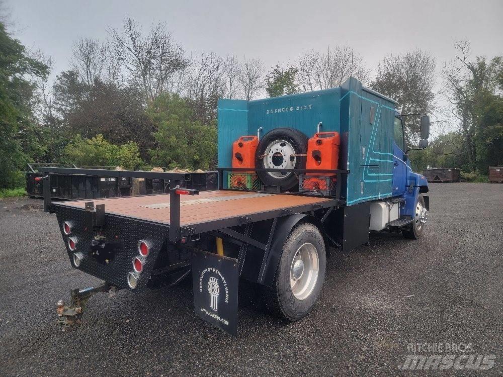 Hino 338 Platós / Ponyvás teherautók
