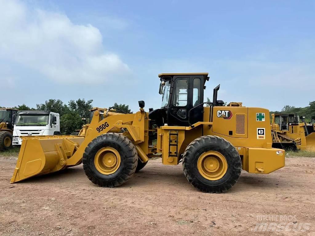 CAT 950 G Gumikerekes homlokrakodók