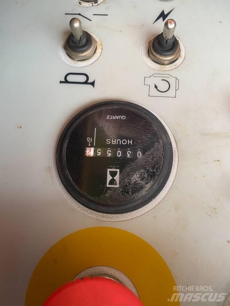HAB T 16 JD4WD Teleszkópos emelők