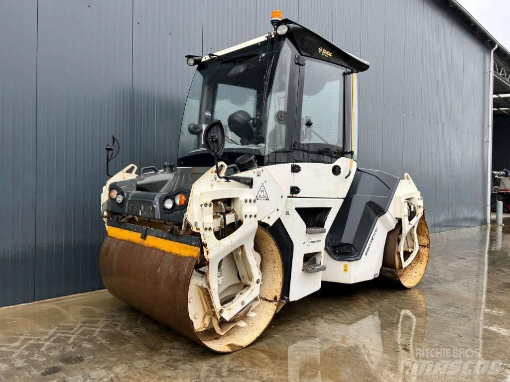 Bomag BW151AD-5 Ikerdobos hengerek