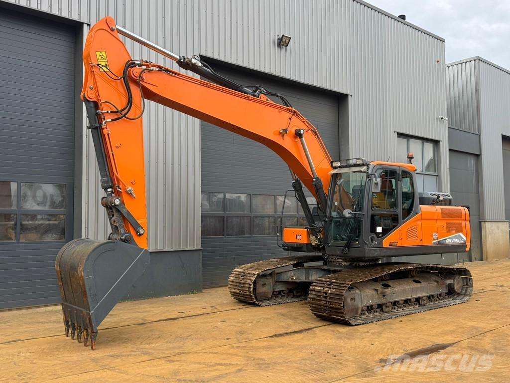 Doosan DX225LC-7 Speciális kotrók