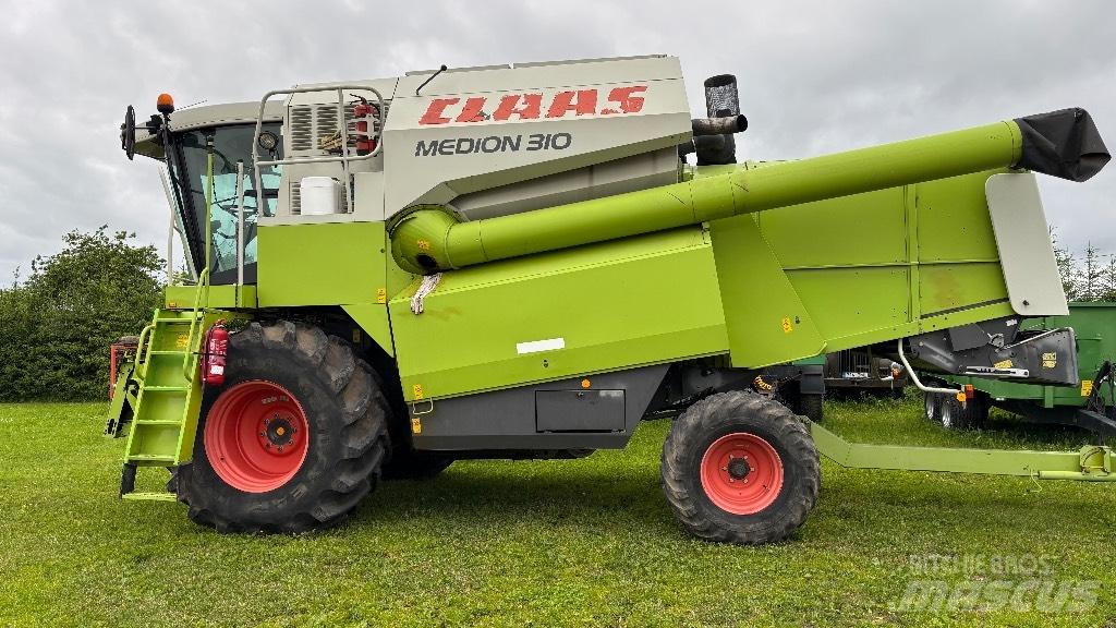 CLAAS Medion 310 Kombájnok