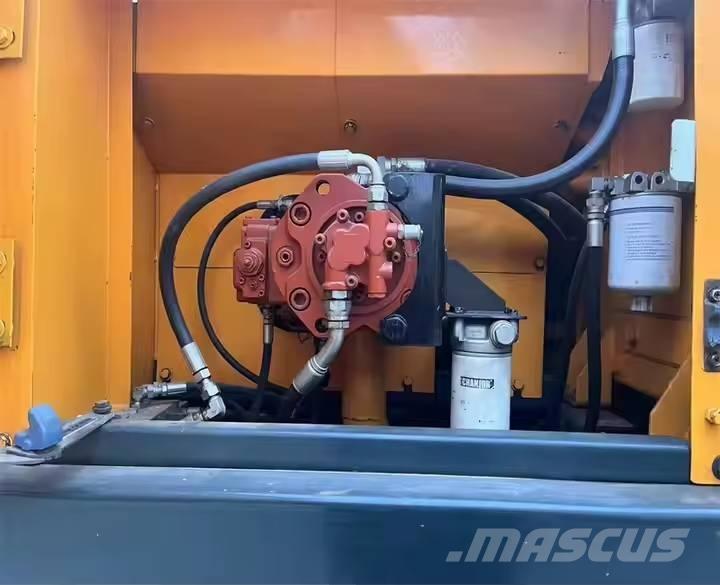 Hyundai R220LC-9S Lánctalpas kotrók