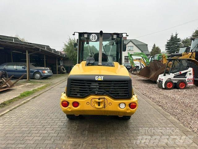 CAT  906M Gumikerekes homlokrakodók