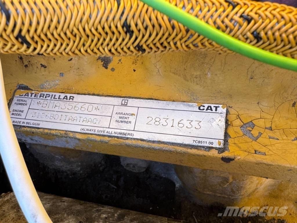 CAT 938 G Gumikerekes homlokrakodók