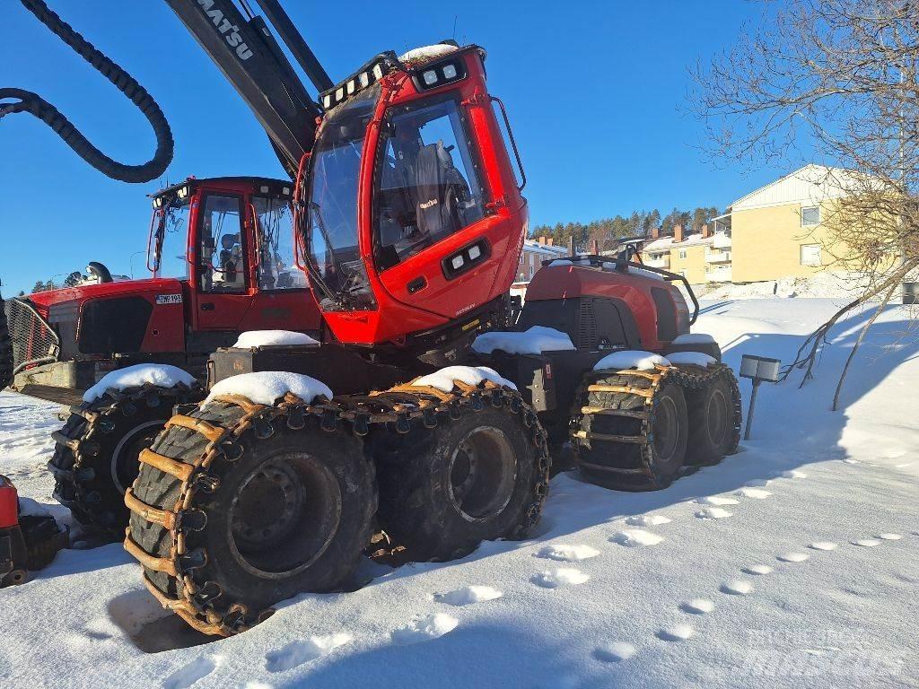 Komatsu 931XC Betakarítók