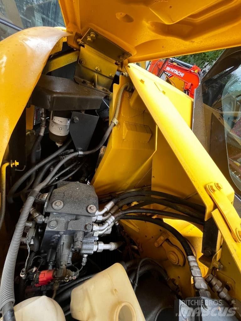 Komatsu PC78US-8 Lánctalpas kotrók