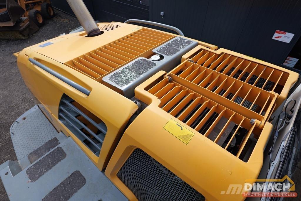 Liebherr L556 Gumikerekes homlokrakodók