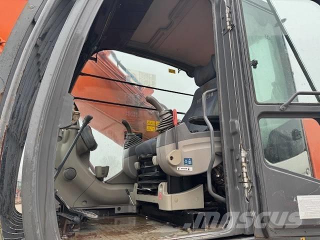 Hitachi ZX 350 LC N Lánctalpas kotrók