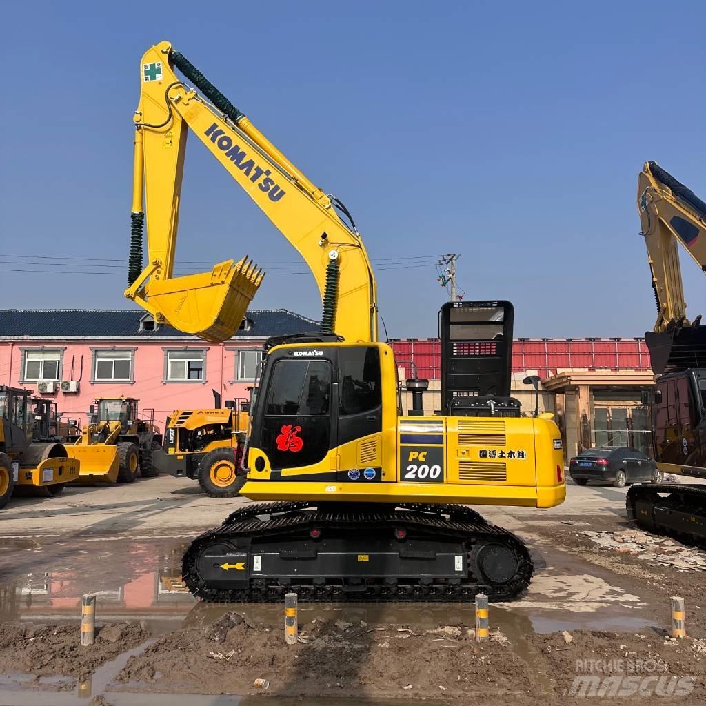 Komatsu PC 200-8 Lánctalpas kotrók