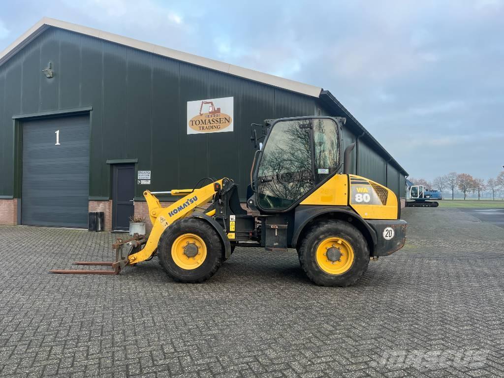 Komatsu WA 80-5 Gumikerekes homlokrakodók