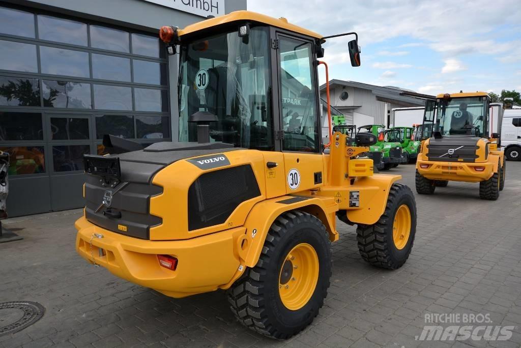 Volvo L 35 HS Gumikerekes homlokrakodók