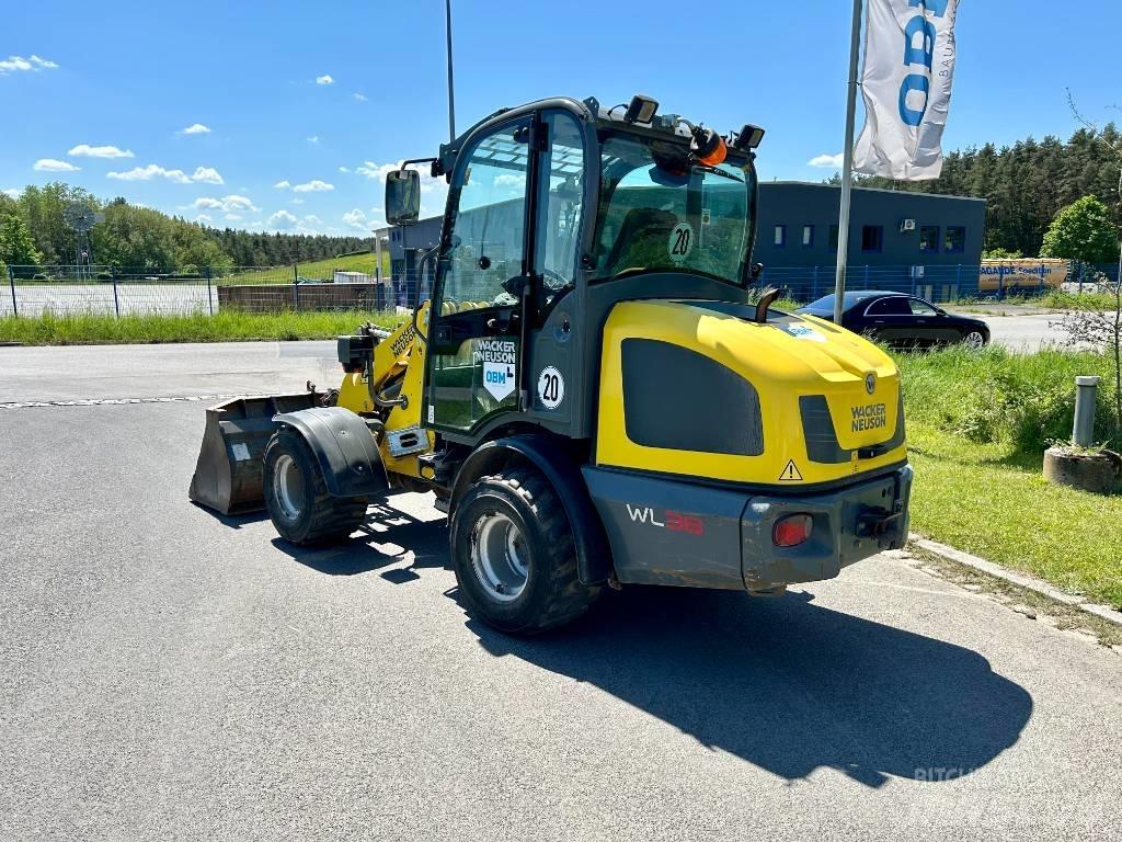 Wacker WL 38 Gumikerekes homlokrakodók