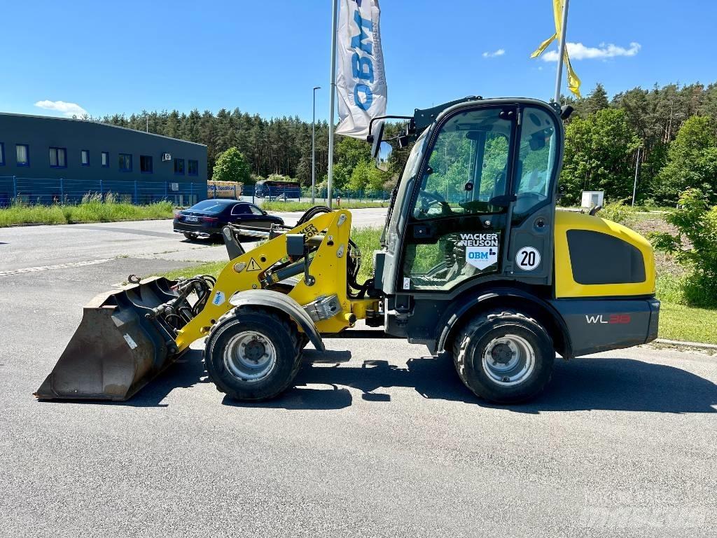 Wacker WL 38 Gumikerekes homlokrakodók