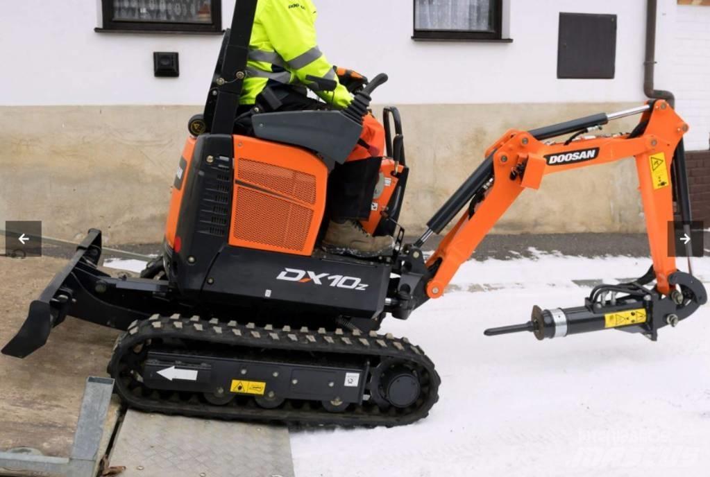 Develon DX10Z Mini kotrók < 7t