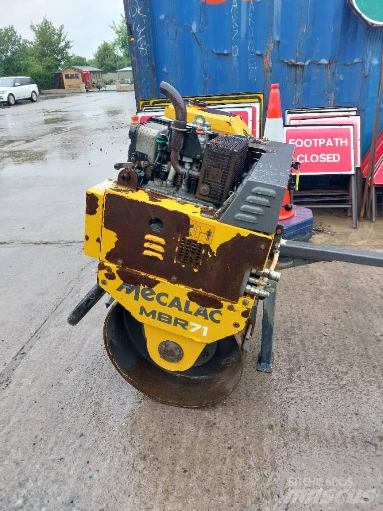 Mecalac MBR71 Egydobos hengerek