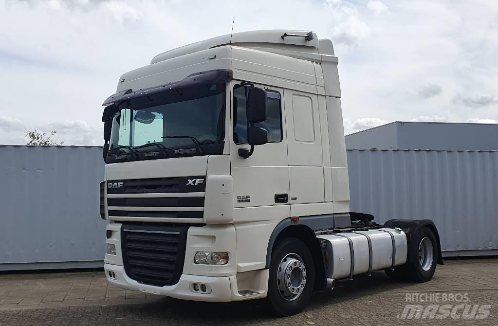 DAF XF 105.460 Nyergesvontatók