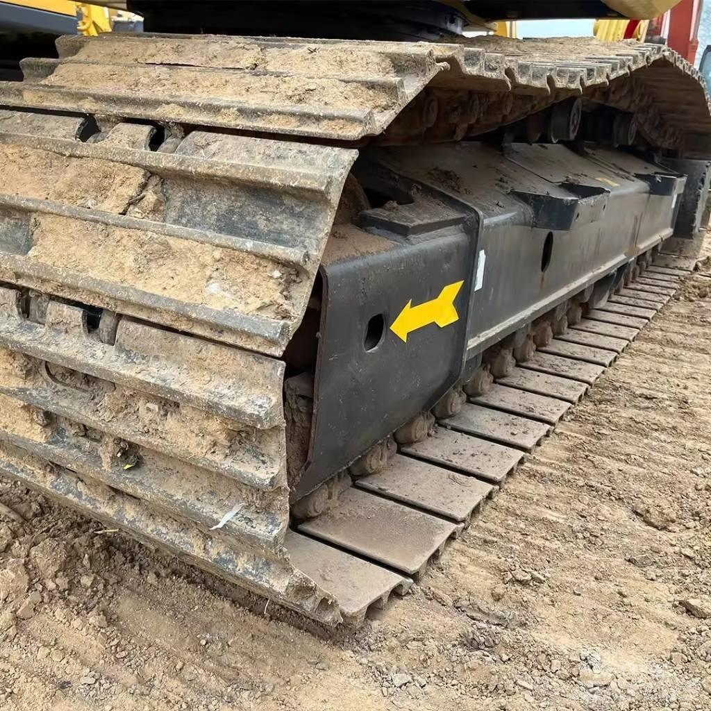 Komatsu PC 220 Lánctalpas kotrók