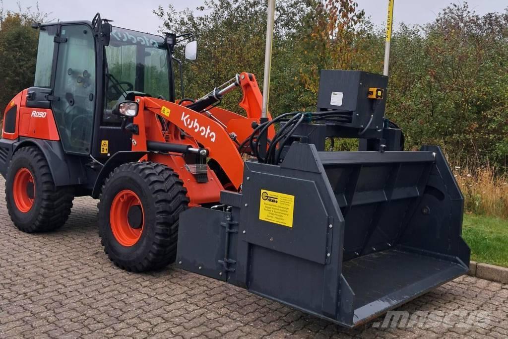 Kubota R 090 Gumikerekes homlokrakodók