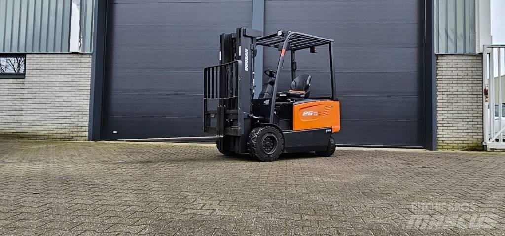 Doosan B 25 X-7 Elektromos targoncák