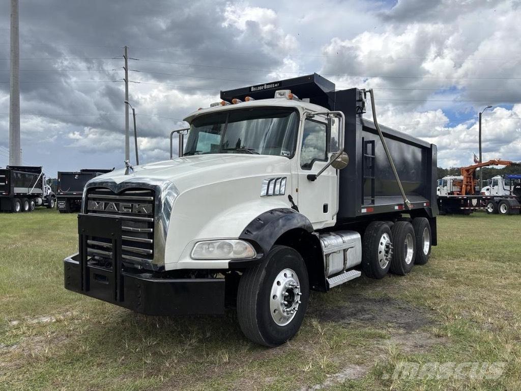 Mack GRANITE GU813 Billenő teherautók