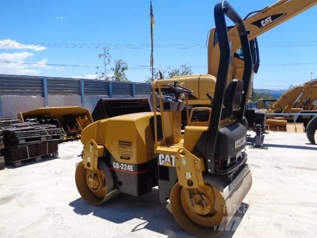 CAT CB224D Ikerdobos hengerek