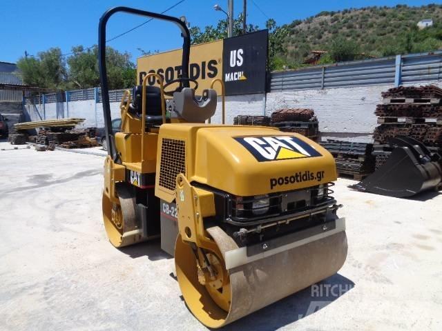 CAT CB224D Ikerdobos hengerek
