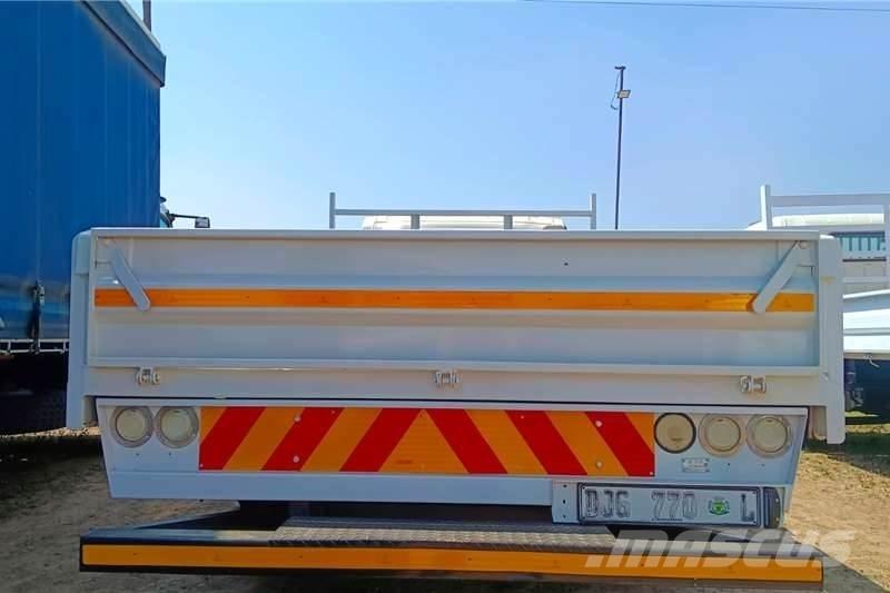 Isuzu NPR400 Egyéb