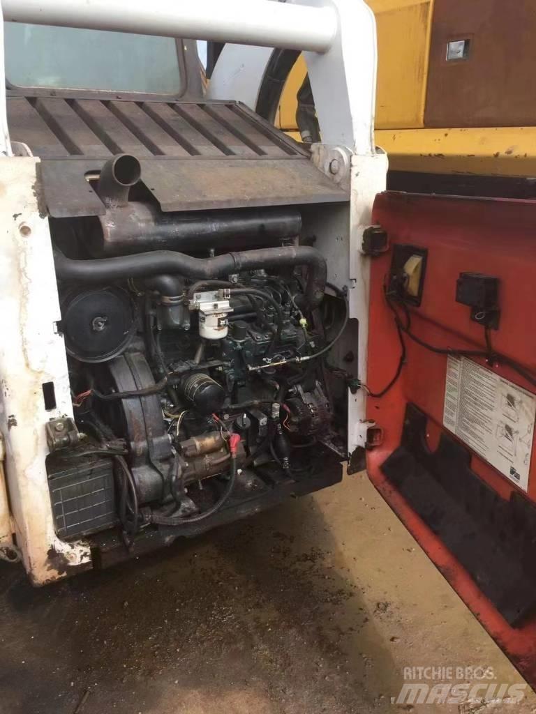 Bobcat S 300 Kompaktrakodók