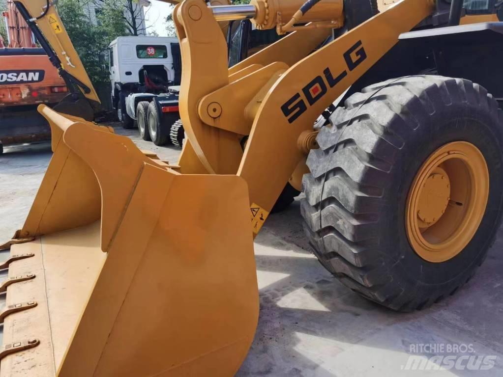 SDLG 956L Gumikerekes homlokrakodók