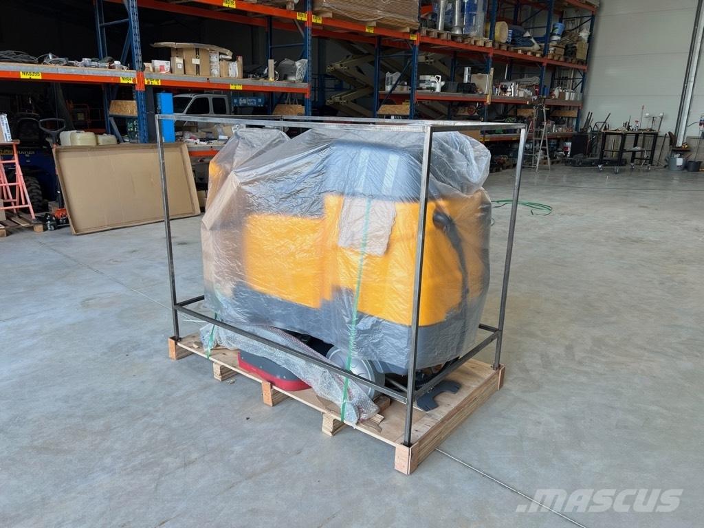  HIPPO AR-X9 Scrubber dryers